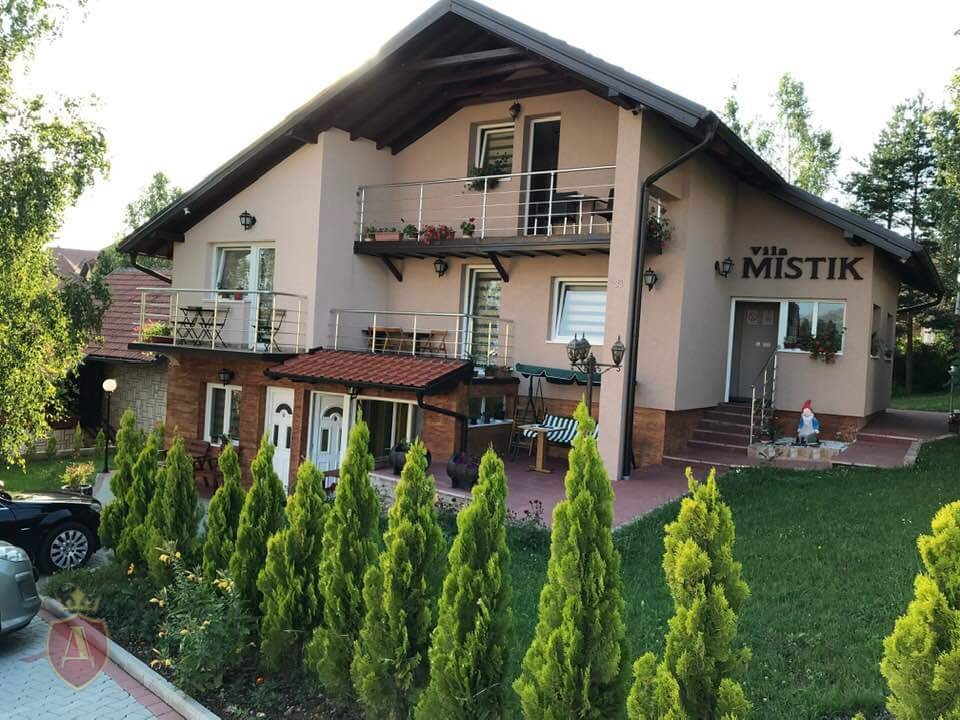Na prodaju vila sa 5 apartmana na Zlatiboru