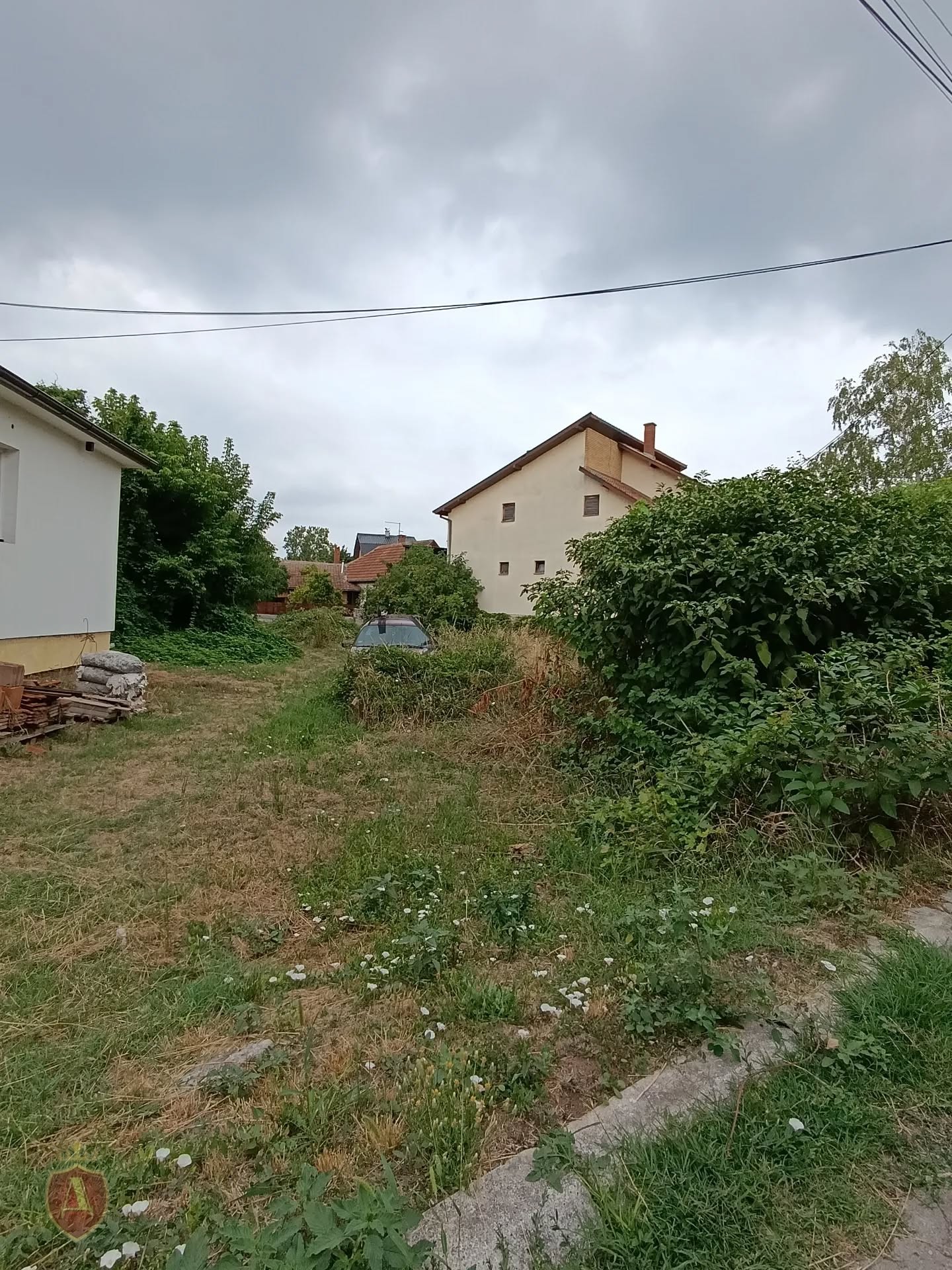 Plac u centru Paraćina na prodaju